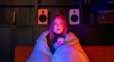 Å være av ungkunstner Marte Hansen har premiere på Festspillene i Nord-Norge