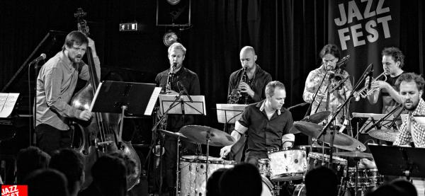 Trondheim Jazzorkester med Ole Morten Vågan & Flu Hartberg spiller på Harstad kino under Festspillene i Nord-Norge 2019. 